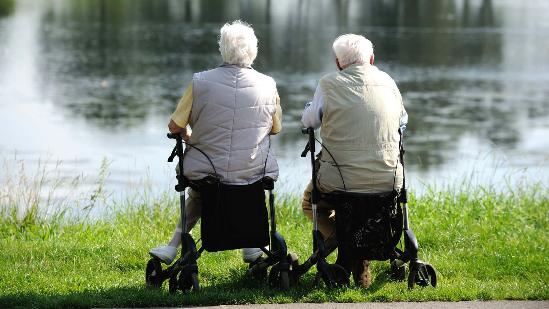 Deambulatori Rollator: Caratteristiche e Vantaggi