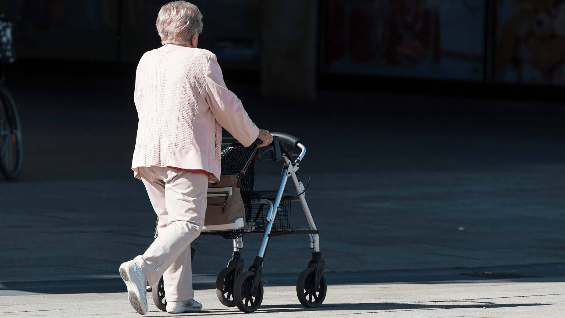 deambulatore per esterno rollator per anziani
