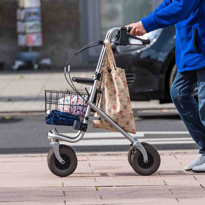 Deambulatori Rollator per anziani e disabili