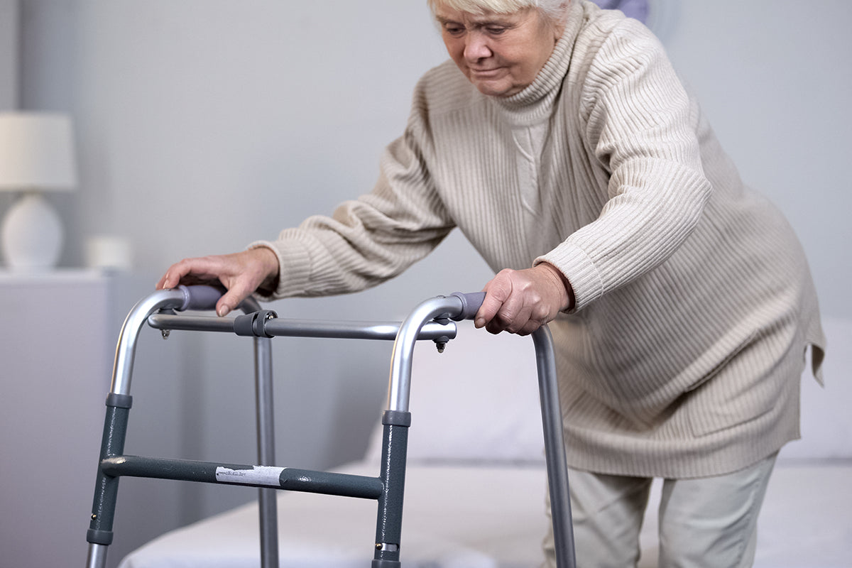 Consigli per la prevenzione delle cadute in casa: come rendere l'ambiente più sicuro per gli anziani